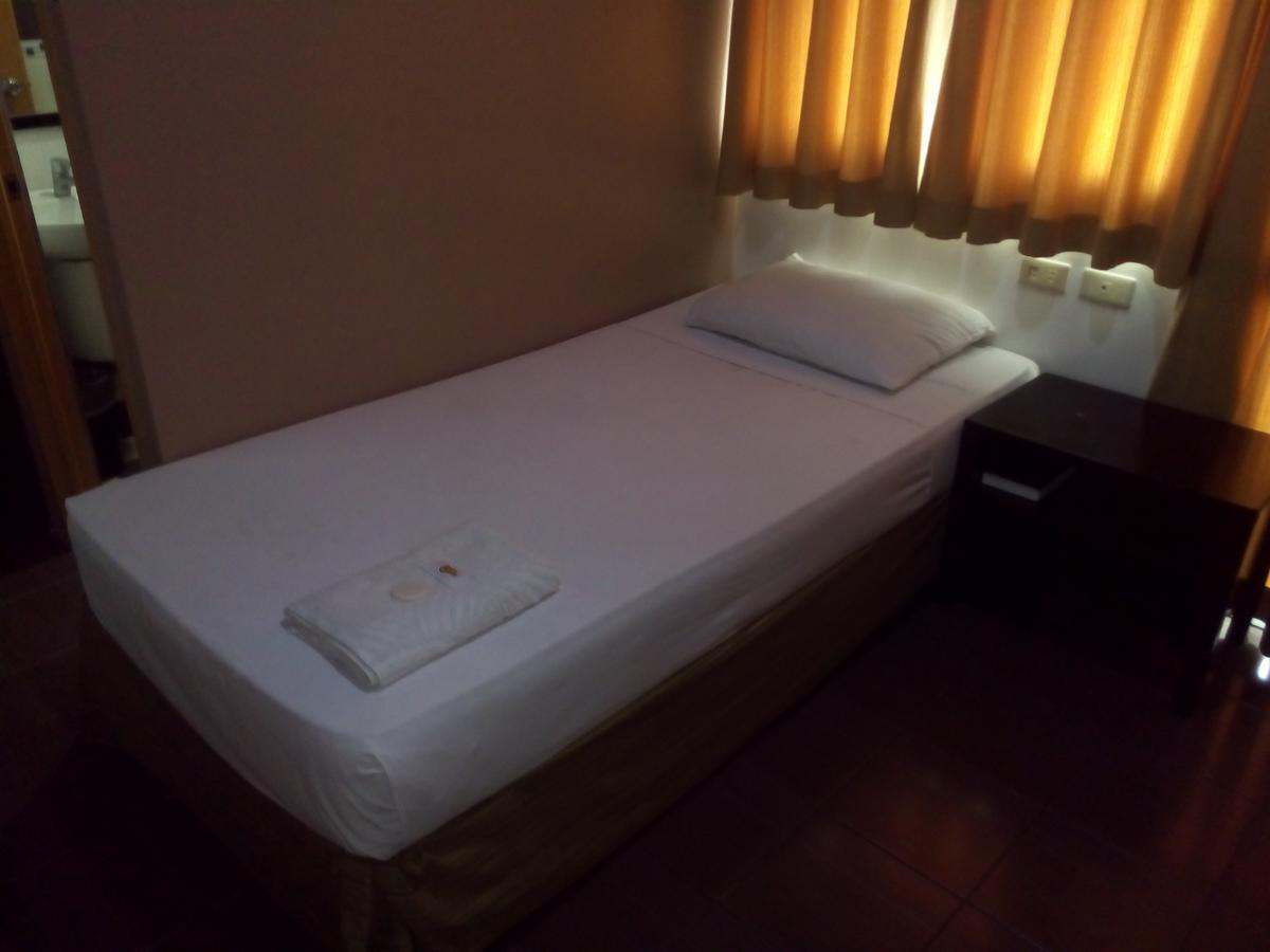 Hotel Kichi Legazpi Exterior foto